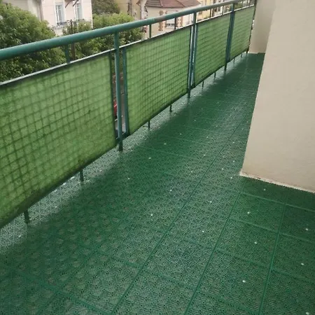 Avec Terrasse Lägenhet